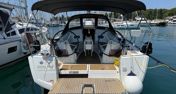 Sun Odyssey 349 (2024)
