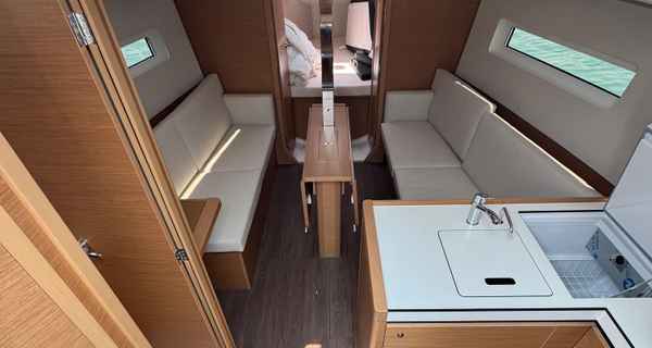 Sun Odyssey 350 (2025)