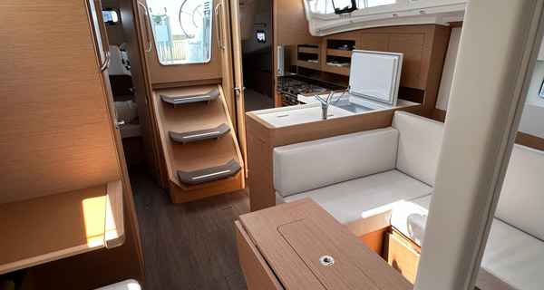 Sun Odyssey 380 (2024)