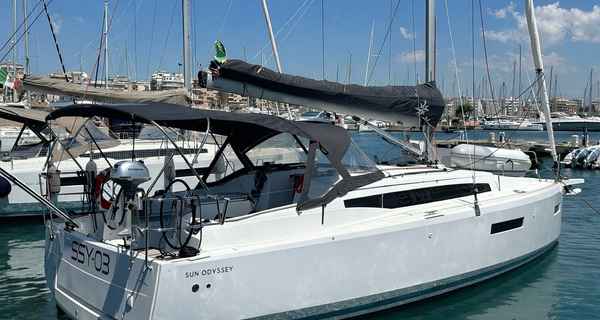 Sun Odyssey 380 (2024)
