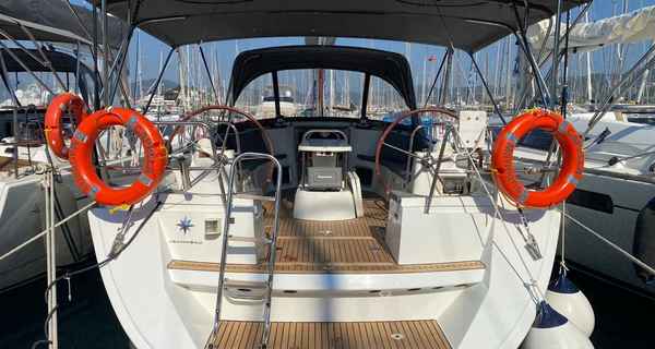 Sun Odyssey 44i (2011)