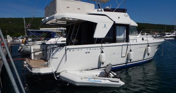 Swift Trawler 35 (2022)