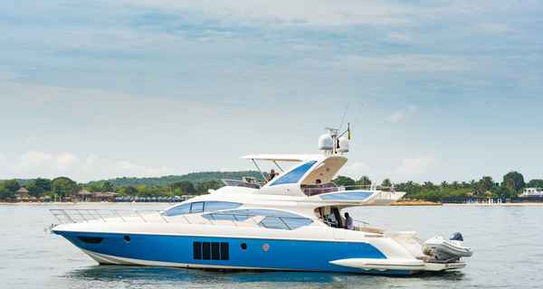 Azimut 64 Fly