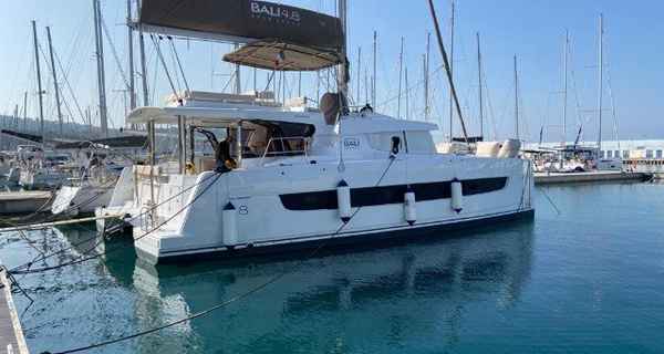 Bali 4.8 (2021)