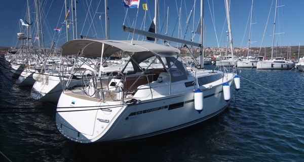 Bavaria Cruiser 34 (2017)