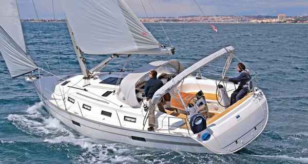 Bavaria Cruiser 40 (2013)