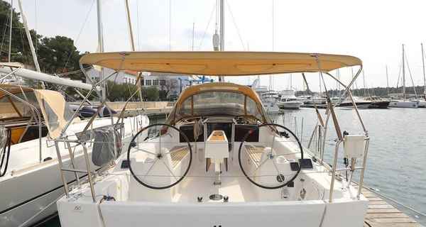 Dufour 350 Grand Large (2016)
