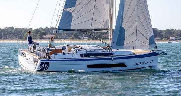 Dufour 37 (2023)