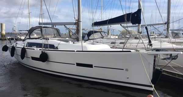 Dufour 382 Grand Large (2015)