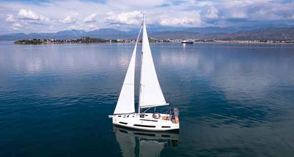 Dufour 41 (2024)