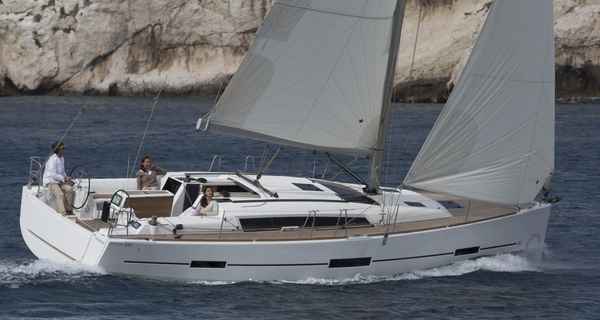 Dufour 410 Grand Large (2015)