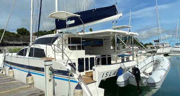 Island Spirit 380 (2015)