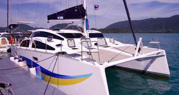 Island Spirit 380 (2016)