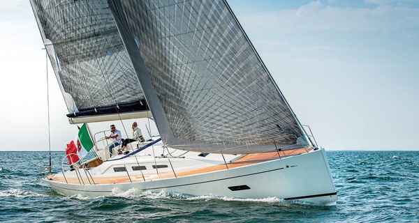 Italia Yachts 13.98 (2013)