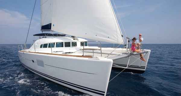 Lagoon 380 (2012)