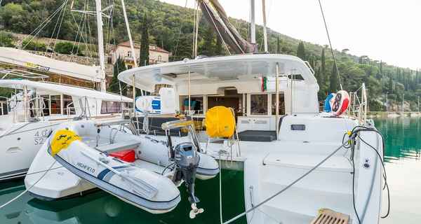 Lagoon 450 F (2019)