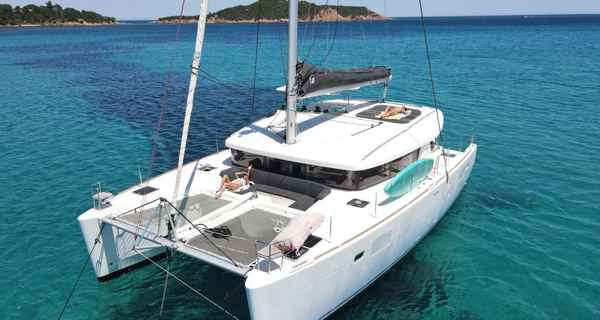 Lagoon 450 SporTop (2019)