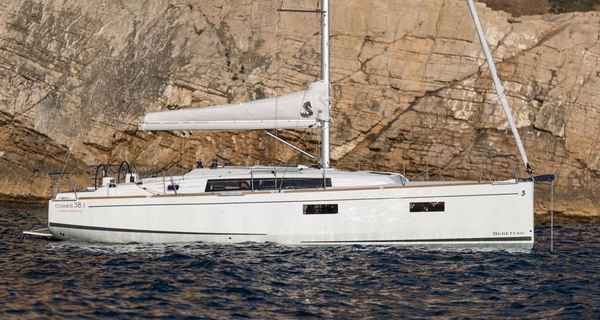 Oceanis 38.1 (2022)