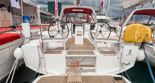 Oceanis 38.1 (2019)