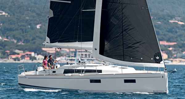 Oceanis 38.1 (2017)
