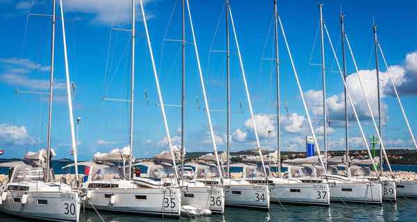 Oceanis 38.1 (2018)