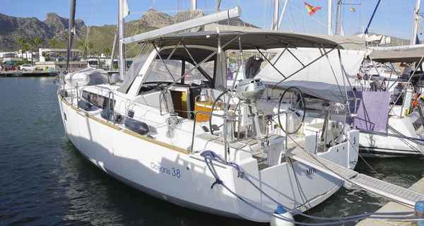 Oceanis 38 (2014)