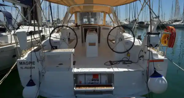 Oceanis 38.1 (2019)