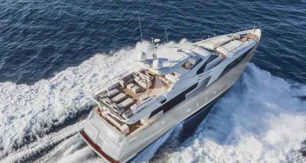 Ferretti Custom Line 100 (2013)
