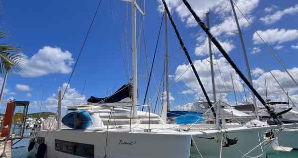Catana 47