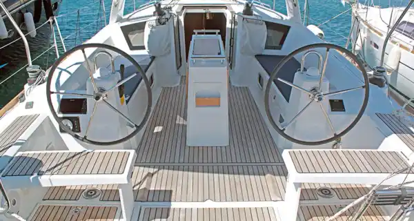 Oceanis 38.1 (2019)
