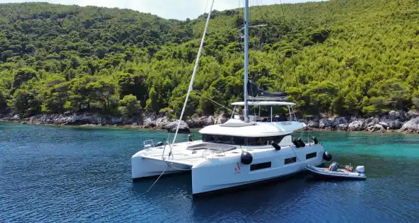 Lagoon 55 (2025)