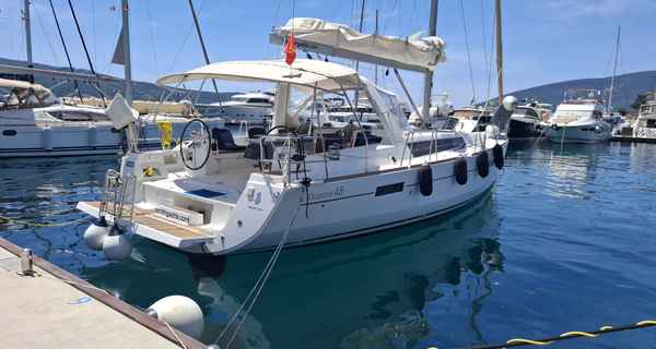 Oceanis 45 (2014)
