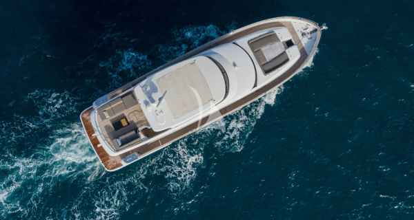 Azimut Magellano 66 (2022)