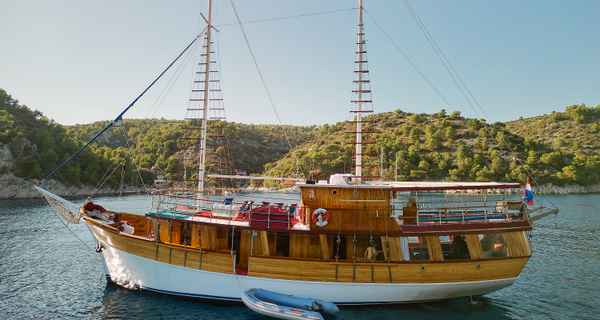Custom wooden motorsailer