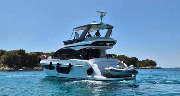 Azimut 53 Fly (2024)