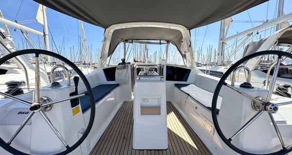 Oceanis 38.1 (2022)