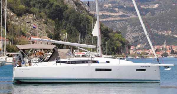 Sun Odyssey 380 (2023)