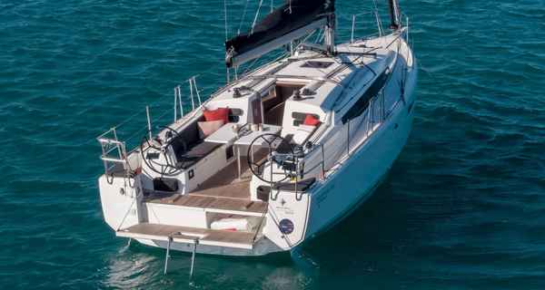 Sun Odyssey 380 (2022)