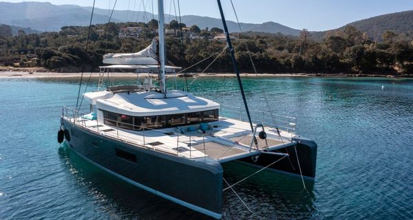 Lagoon 52 Fly (2021)