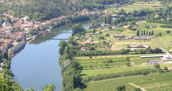 Location Bateaux à moteur Douelle