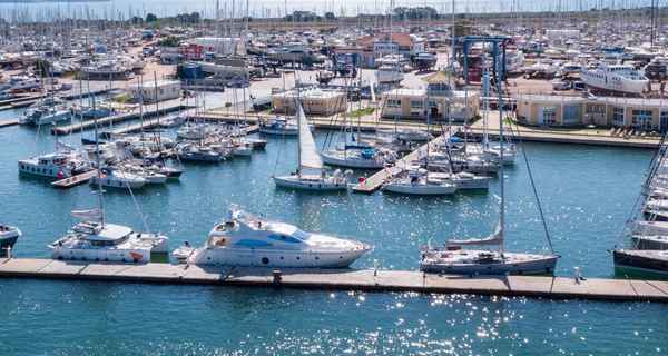 Katamaran mieten Cleopatra Marina