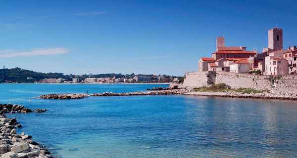 Czarter jachtów Antibes