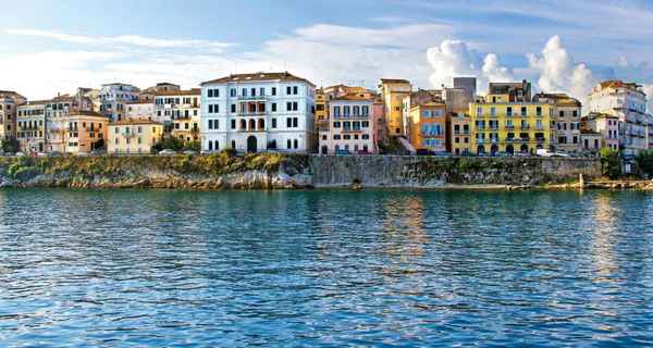 Location bateau Port de Corfou