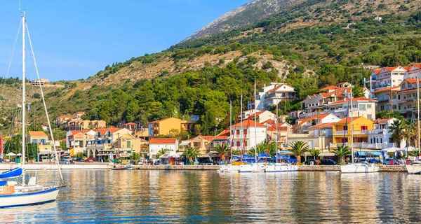 Noleggio Catamarano Agia Efimia