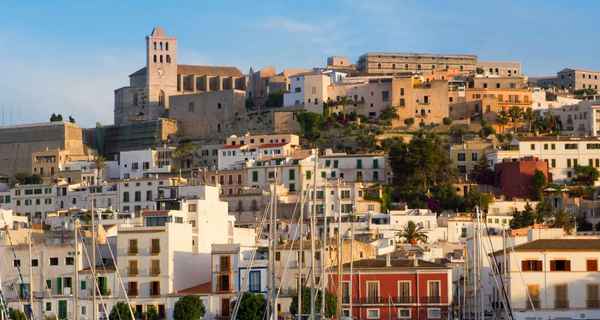 Katamaran mieten Ibiza