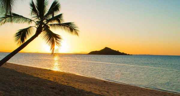Czarter jachtów Plaża Airlie - Whitsundays