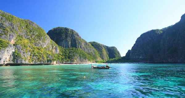 Yacht charter Koh Phi Phi Don