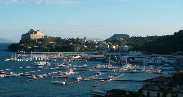 Location bateau Baïes
