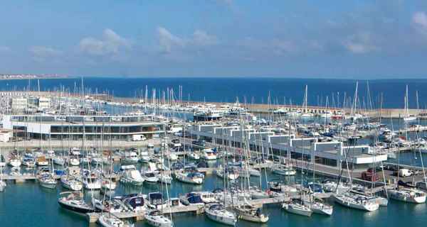Alquiler barco Port Ginesta