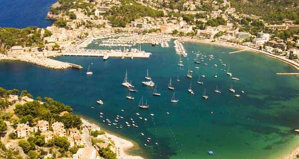 Katamaran mieten Puerto de Soller, Mallorca